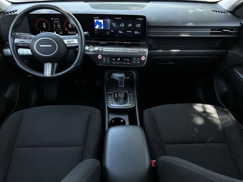 Used 2025 Hyundai Kona SEL FWD image 11
