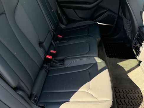 Used 2022 Audi Q8 Premium Plus w/ Premium Plus Package image 53