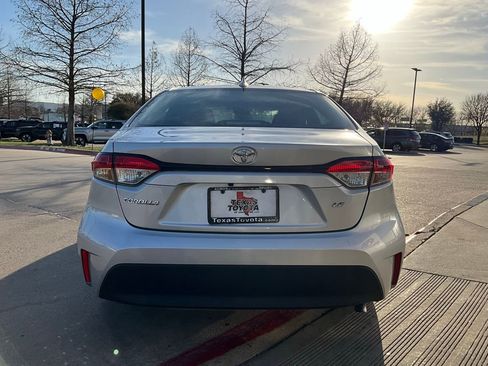 Used 2025 Toyota Corolla LE image 7