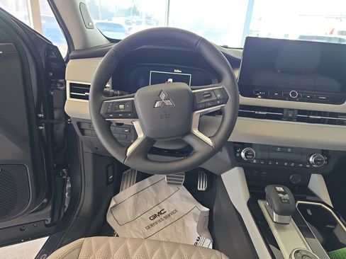New 2026 Mitsubishi Outlander SEL AWD/4WD image 13
