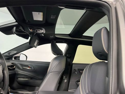 Used 2025 Toyota Crown Platinum image 25