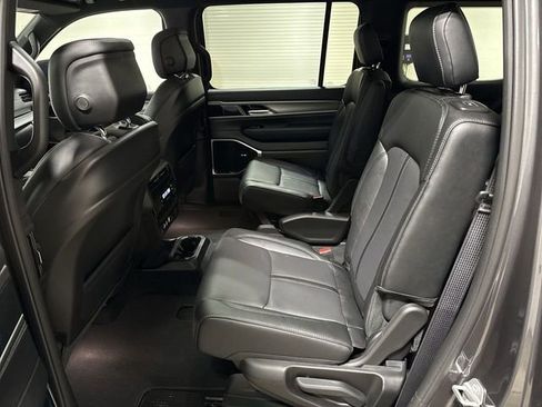 New 2026 Jeep Grand Wagoneer Limited w/ Premium Group II AWD/4WD image 24