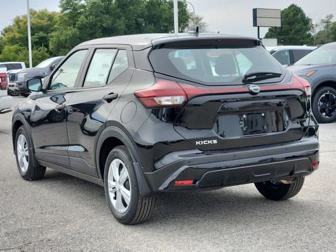 Used 2025 Nissan Kicks Play S FWD image 4