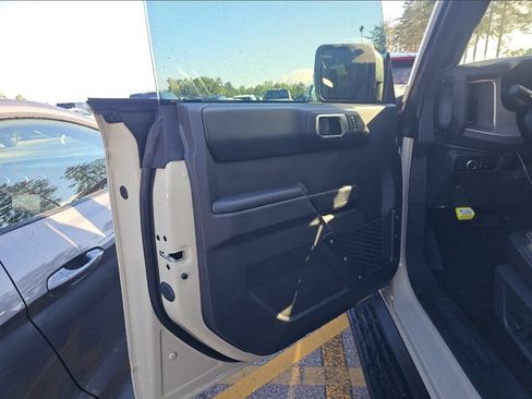 Used 2025 Ford Bronco Outer Banks AWD/4WD image 11