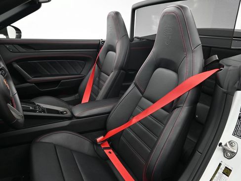 Certified 2026 Porsche 911 Carrera 4 GTS AWD/4WD image 32