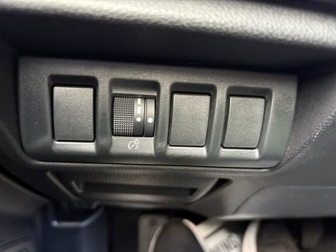 Used 2024 Subaru Outback Premium AWD/4WD image 10