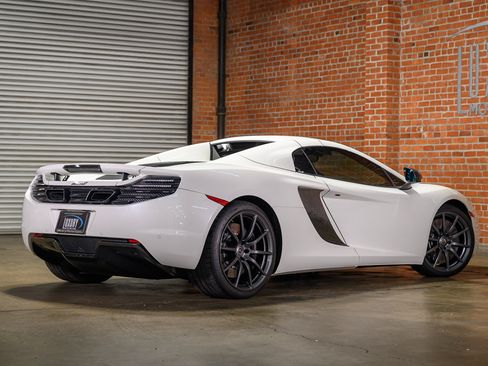 Used 2013 McLaren MP4-12C Spider image 12