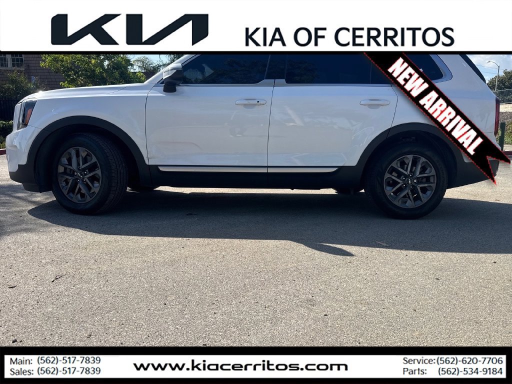 Certified 2023 Kia Telluride LX FWD image 2