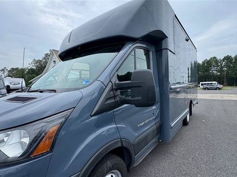 Used 2021 Ford Transit 350 DRW RWD image 12
