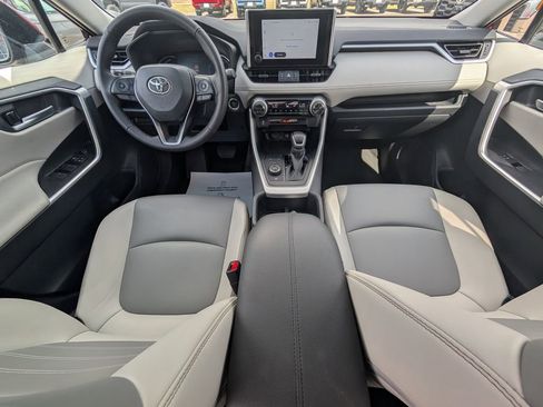 Used 2025 Toyota RAV4 XLE Premium image 24