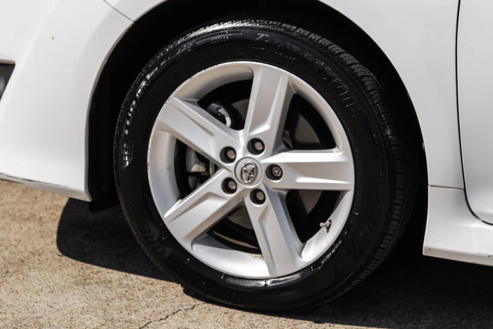 Used 2014 Toyota Camry SE FWD image 51