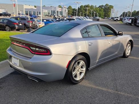 Used 2015 Dodge Charger SE w/ Popular Equipment Group RWD image 12