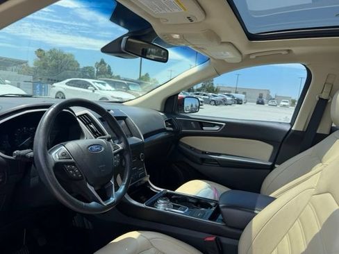 Used 2019 Ford Edge SEL w/ Equipment Group 201A FWD image 3