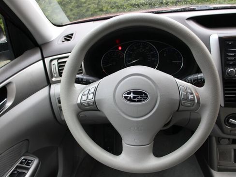 Used 2010 Subaru Forester 2.5X Premium w/ Popular Equipment Group 5B image 18