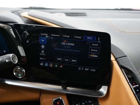 Used 2022 Chevrolet Corvette Stingray Premium Conv w/ Z51 Performance Package RWD image 18