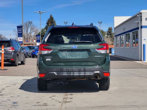 Used 2024 Subaru Forester Premium image 11