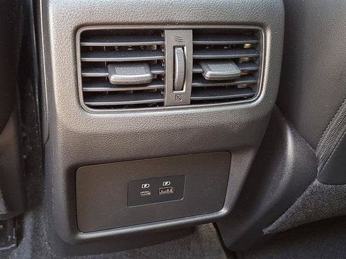 Certified 2023 Nissan Rogue Platinum AWD/4WD image 12