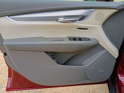 Used 2017 Cadillac XT5 Premium Luxury w/ Advanced Security Package image 21