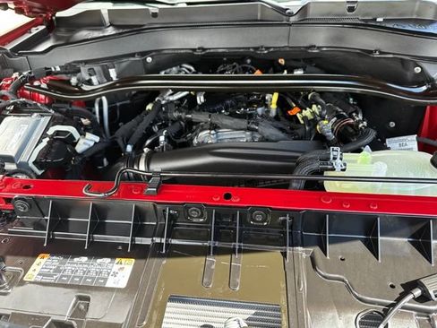 Used 2025 Ford Explorer ST-Line w/ Premium Package AWD/4WD image 8