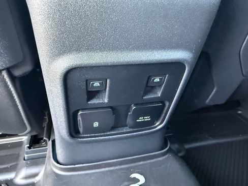 Used 2022 Ford Bronco Badlands AWD/4WD image 11