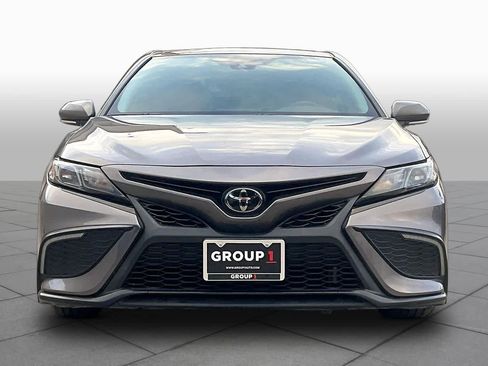 Used 2023 Toyota Camry SE w/ Convenience Package FWD image 4