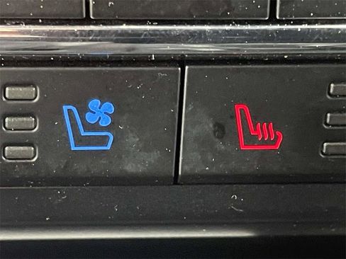 Used 2023 Ford F150 Lariat w/ Equipment Group 502A High image 19