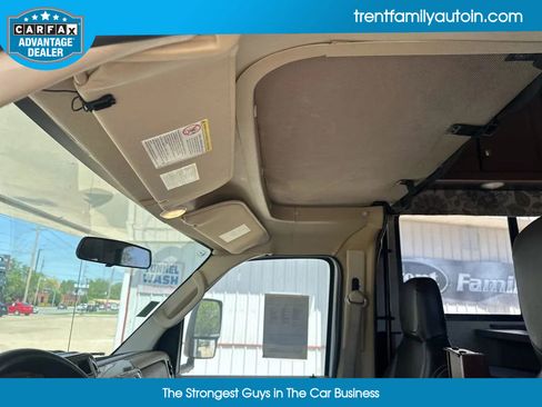 Used 2017 Ford E-450 and Econoline 450 Super Duty w/ Motorhome Prep Package image 25