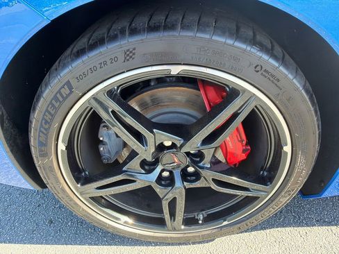 Used 2025 Chevrolet Corvette Stingray Preferred Cpe w/ Z51 Performance Package RWD image 16