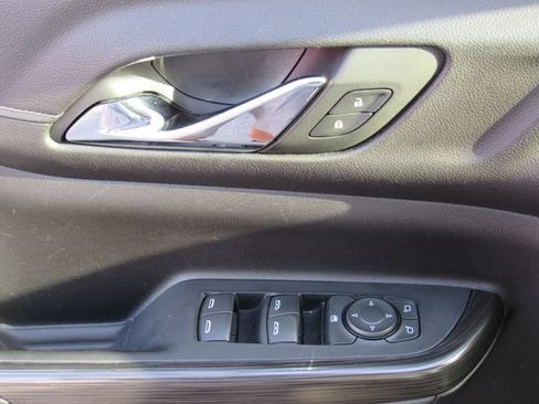 Used 2023 GMC Acadia SLT FWD image 23