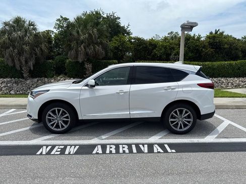 Used 2023 Acura RDX FWD w/ Technology Package image 2