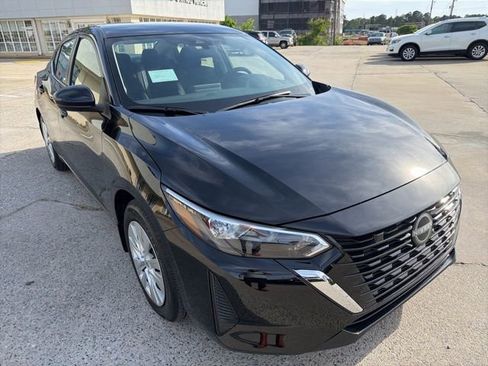 Certified 2025 Nissan Sentra S FWD image 4