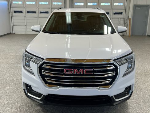 Used 2024 GMC Terrain SLT image 7