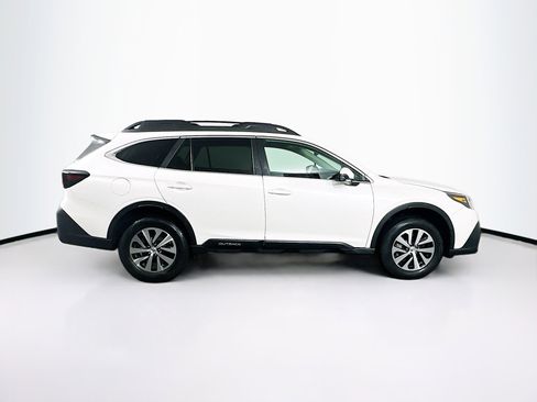 Used 2022 Subaru Outback Premium image 10