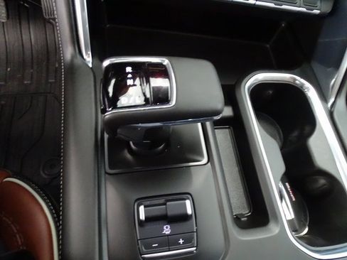 Certified 2025 GMC Sierra 1500 Denali Ultimate image 13