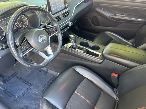 Used 2020 Nissan Altima 2.5 SR FWD image 4