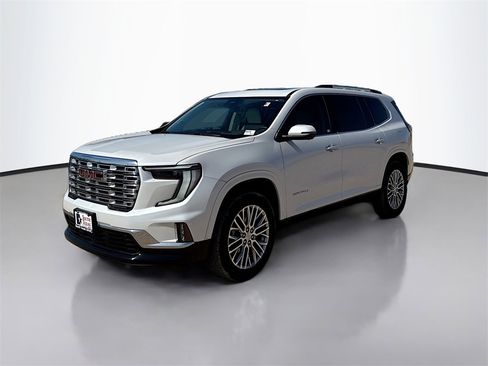 Used 2024 GMC Acadia Denali image 4