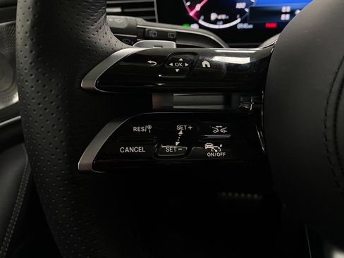 Certified 2025 Mercedes-Benz GLS 450 4MATIC image 17