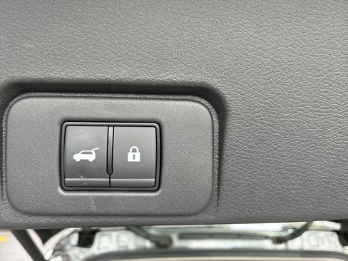 Certified 2023 Nissan Rogue SV w/ SV Premium B Package AWD/4WD image 14