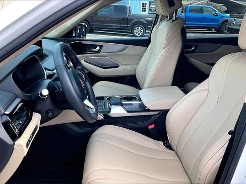 Used 2024 Acura MDX FWD image 12