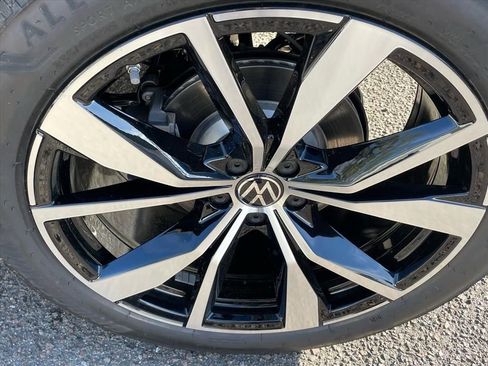 New 2026 Volkswagen Atlas Cross Sport SEL Premium R-Line AWD/4WD image 18
