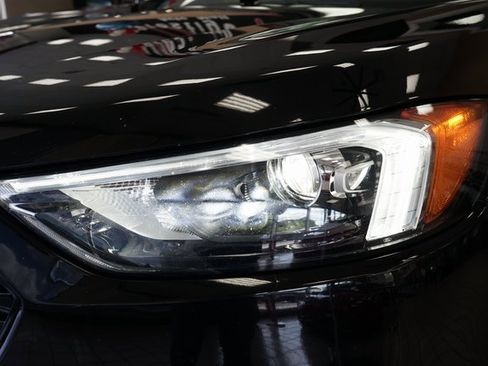 Used 2020 Ford Edge ST-Line w/ Cold Weather Package image 22