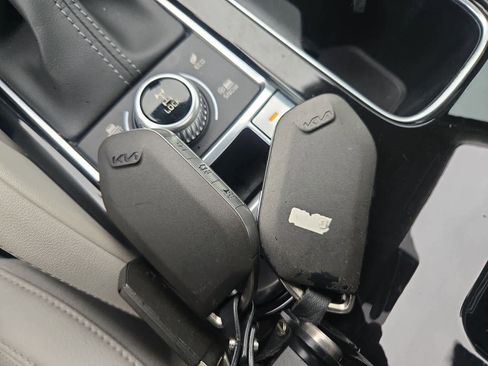 Certified 2024 Kia Telluride SX image 36