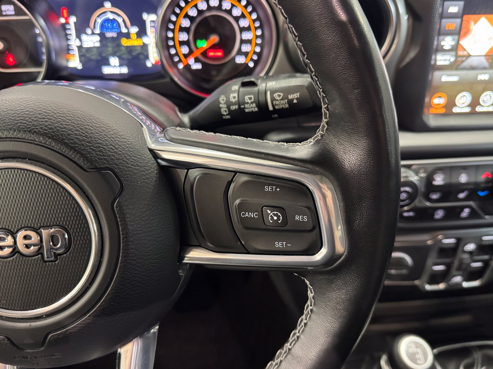 Used 2021 Jeep Wrangler Unlimited Sahara w/ Uconnect 4C Nav & Sound Group AWD/4WD image 22