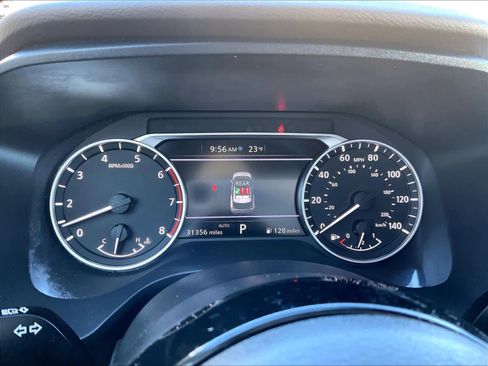 Used 2023 Nissan Rogue SV image 24