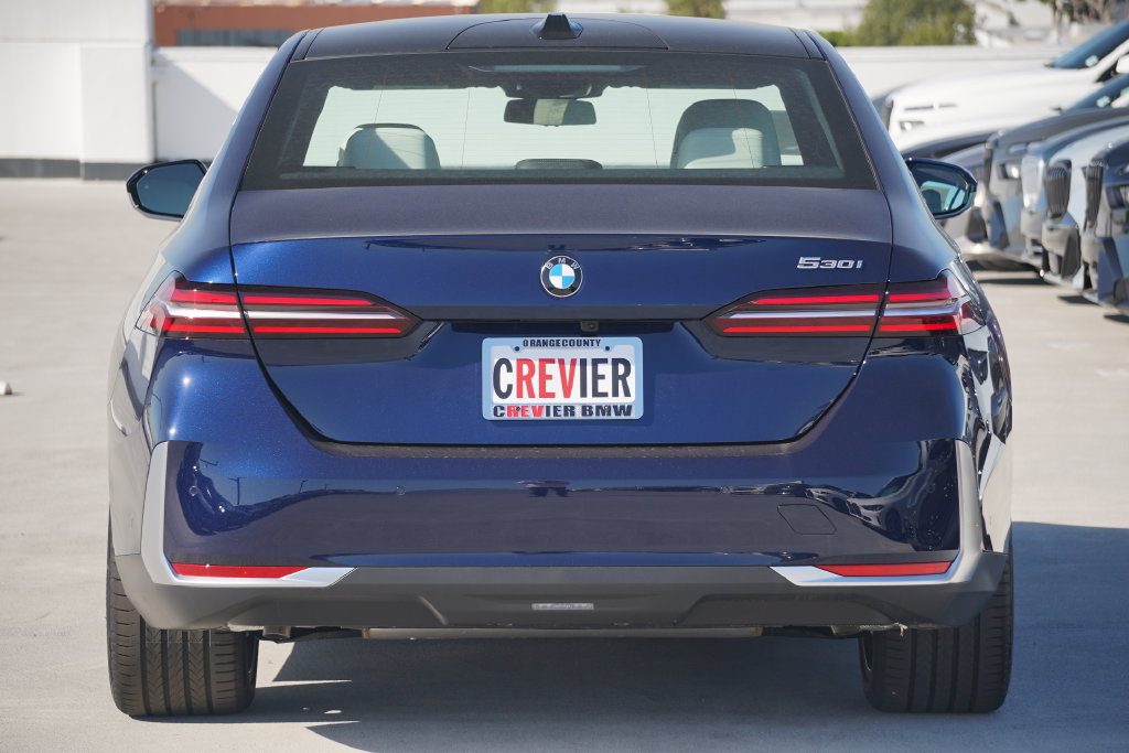 Used 2026 BMW 530i w/ Premium Package RWD image 6
