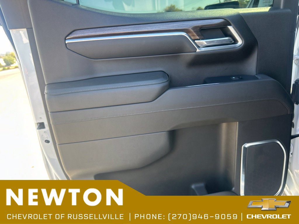 Used 2022 Chevrolet Silverado 1500 RST AWD/4WD image 34