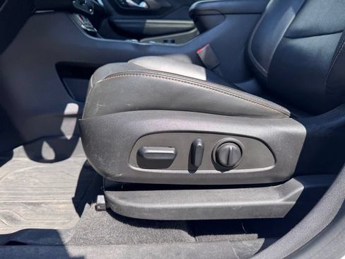 Used 2019 GMC Terrain SLT w/ Preferred Package AWD/4WD image 11