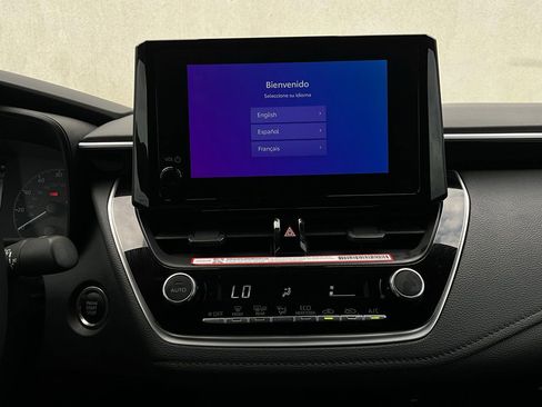 Used 2025 Toyota Corolla SE image 24