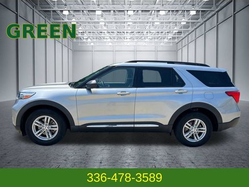 Used 2022 Ford Explorer XLT w/ Equipment Group 202A AWD/4WD image 2