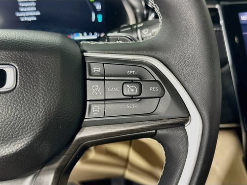 Used 2023 Jeep Grand Cherokee 4WD 4xe image 24